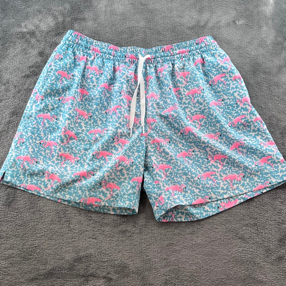 Chubbies Mens Large Pink Flamingo Swim Trunks Blue 5.5 Inch Inseam Shorts